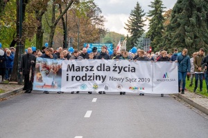 marsz dla życia i rodziny w nowym sączu